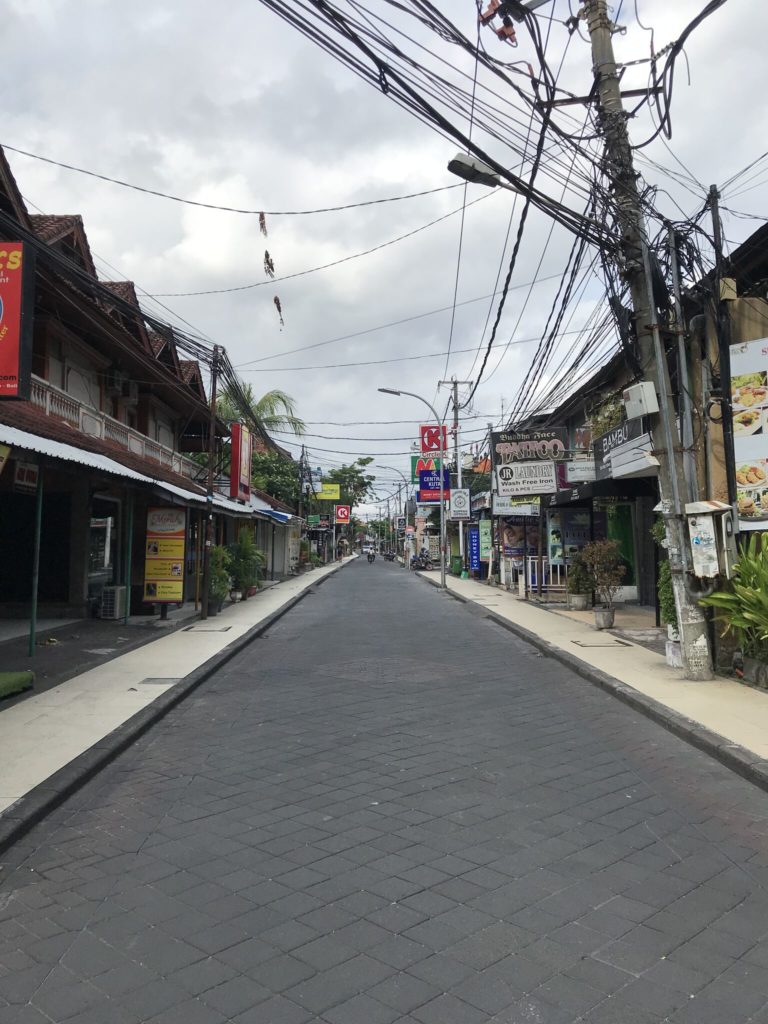 Leere Strassen auf Bali