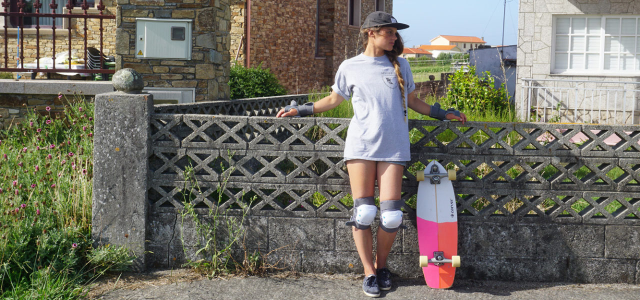 Fabienne Sutter mit ihrem ersten Surfskateboard