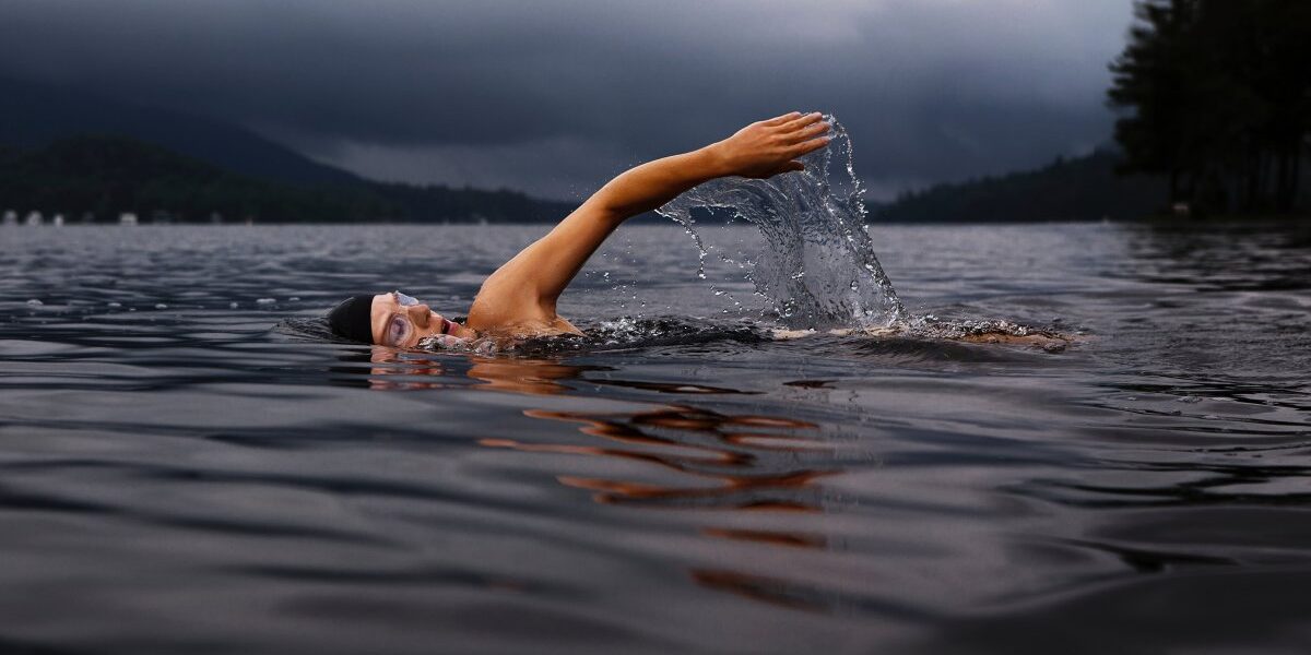 Schwimmer im Wasser